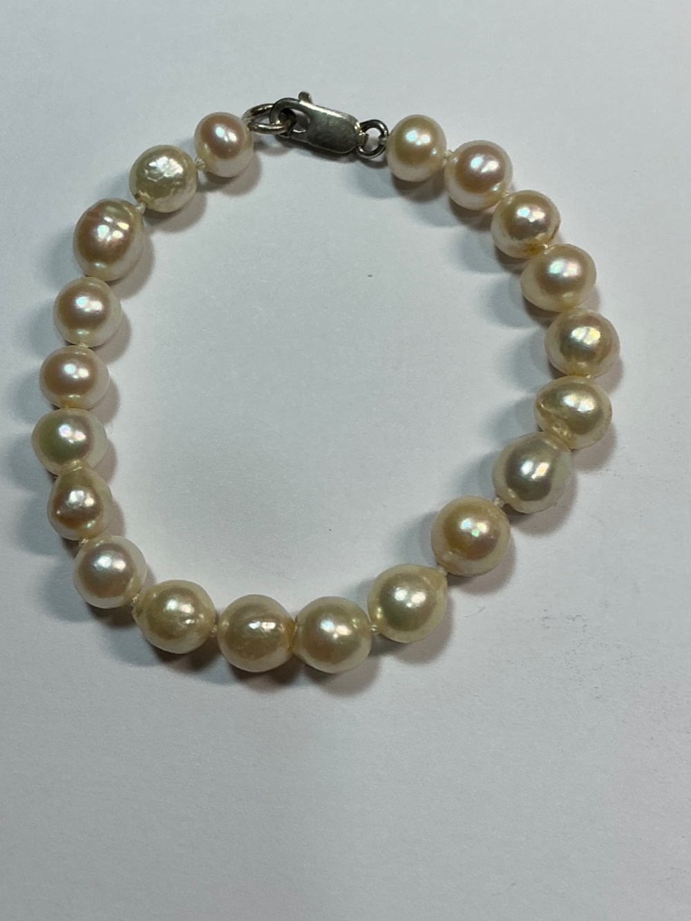 Sterling Silver Clasp Baroque Freshwater Pearl Bracelet. 7 inches long